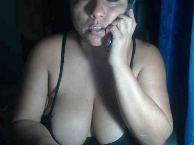 adrianamilf44 webcam