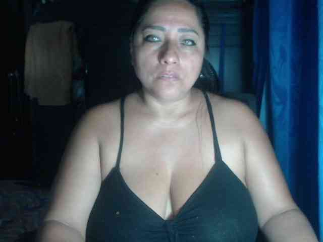 adrianamilf44 webcam