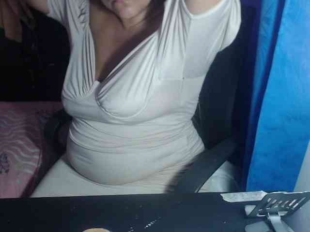 adrianamilf44 webcam