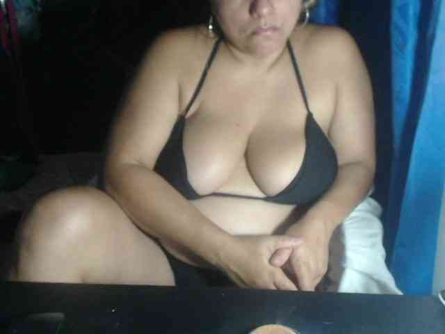 adrianamilf44 webcam