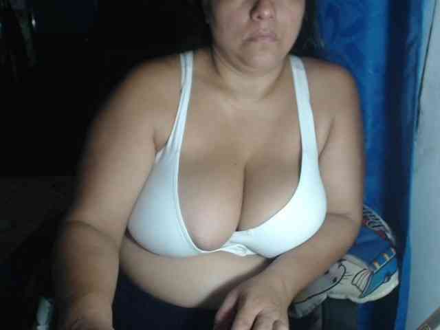 adrianamilf44 adrianamilf44