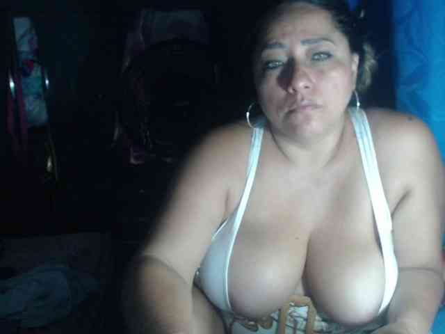 adrianamilf44 webcam