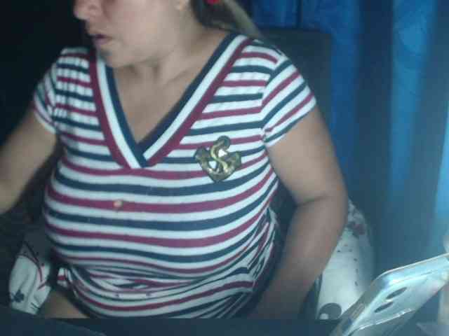 adrianamilf44 webcam