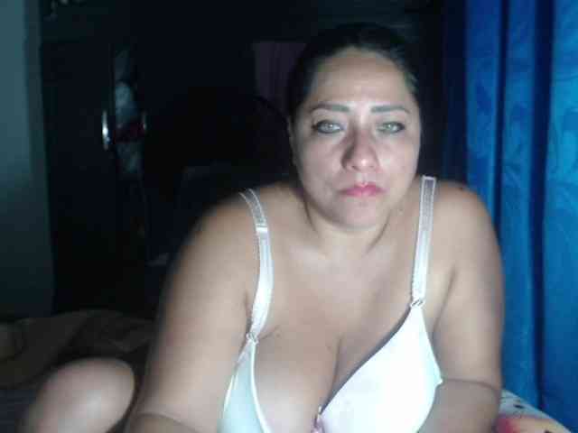 adrianamilf44 webcam