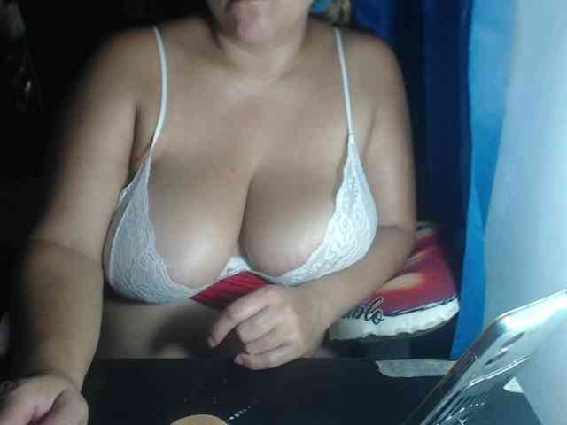 adrianamilf44 adrianamilf44