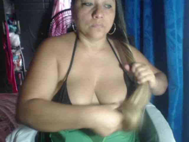 adrianamilf44 webcam