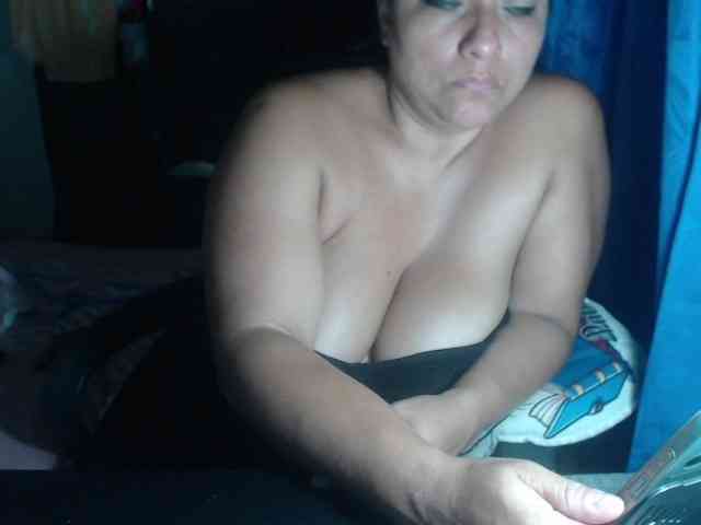 adrianamilf44 webcam