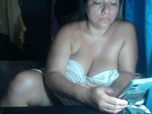 adrianamilf44 webcam