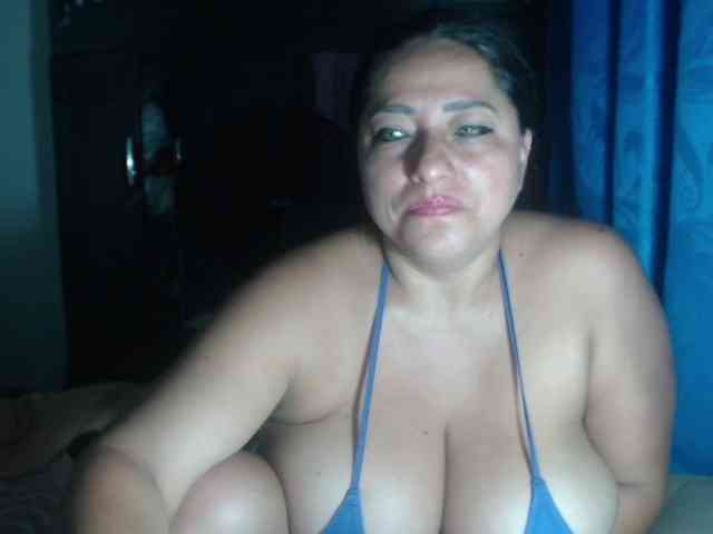 adrianamilf44 webcam