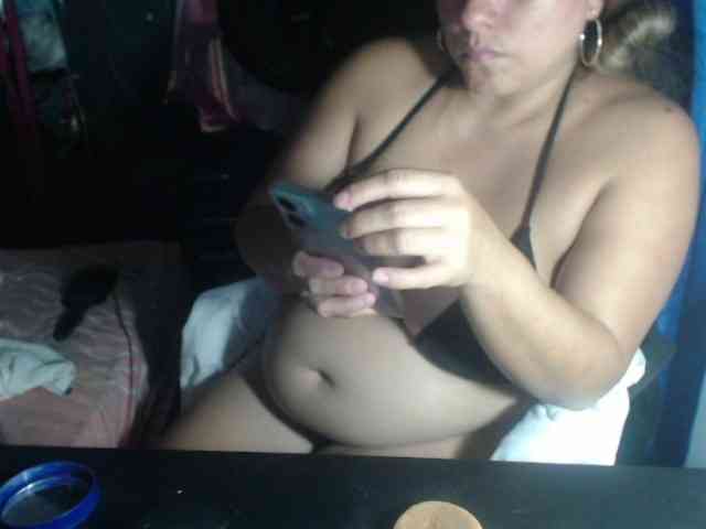 adrianamilf44 webcam