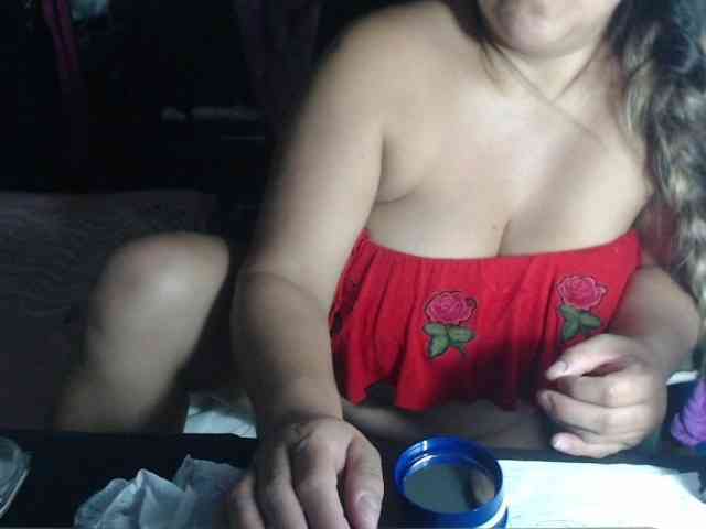 adrianamilf44 webcam