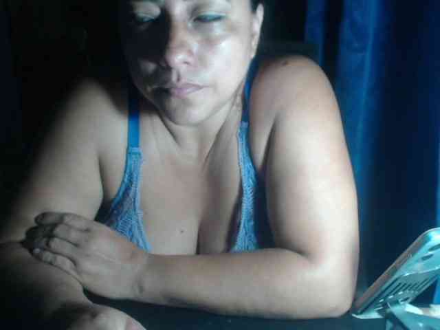 adrianamilf44 webcam