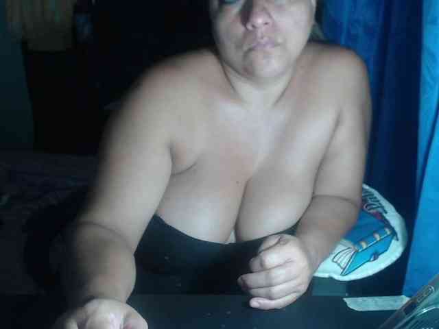 adrianamilf44 webcam