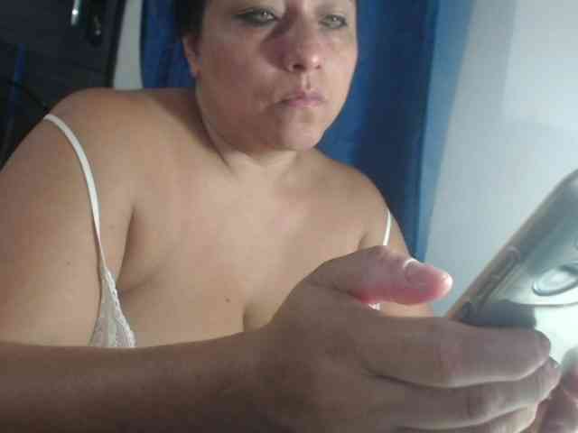 adrianamilf44 adrianamilf44