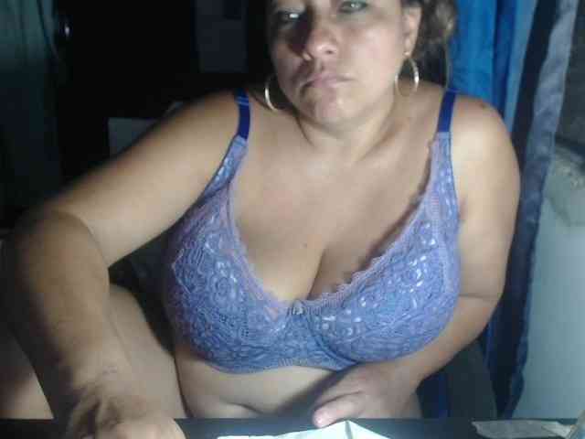 adrianamilf44 webcam