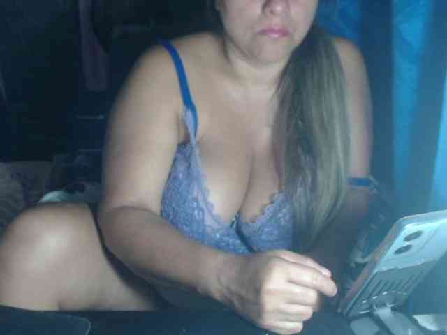 adrianamilf44 webcam