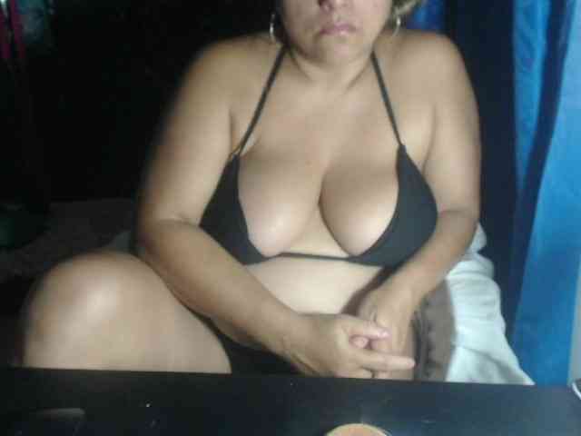 adrianamilf44 webcam