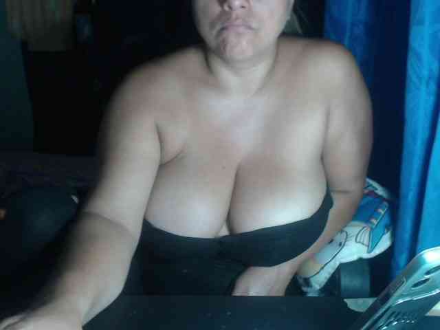 adrianamilf44 webcam