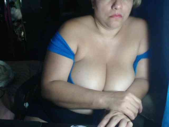 adrianamilf44 Live Webcam on BongaCams
