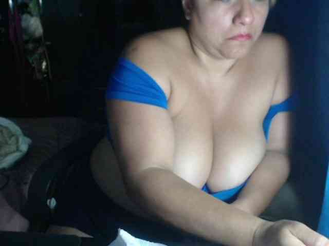 adrianamilf44 webcam