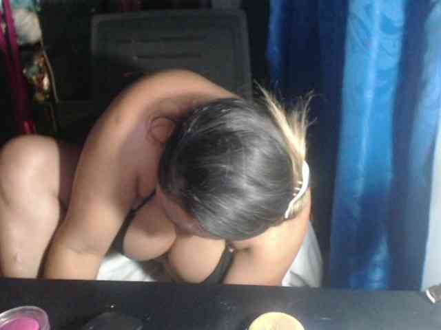 adrianamilf44 webcam