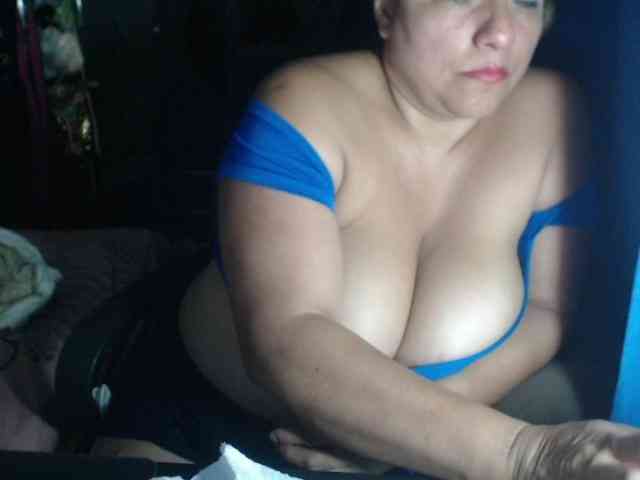 adrianamilf44 webcam