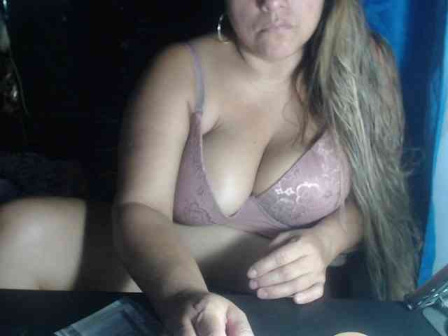 adrianamilf44 webcam