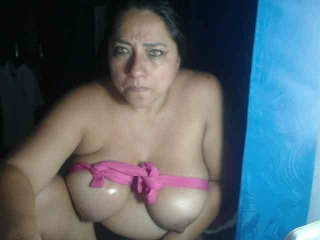 adrianamilf44 webcam