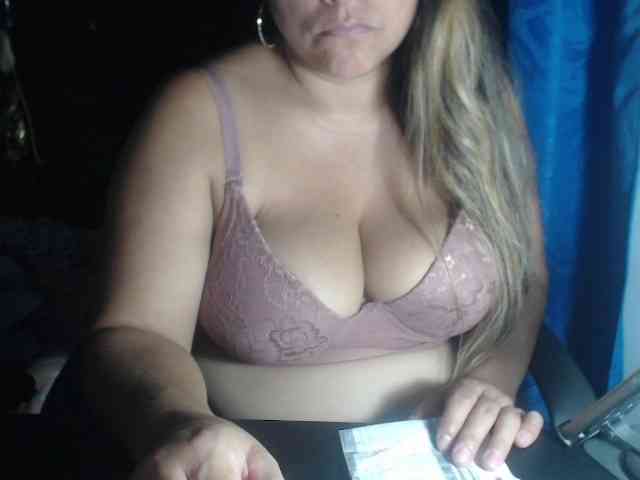 adrianamilf44 webcam