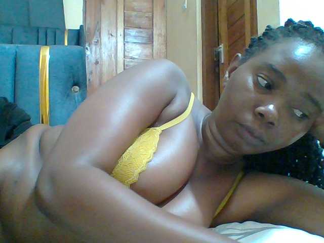 Sexyebonygal