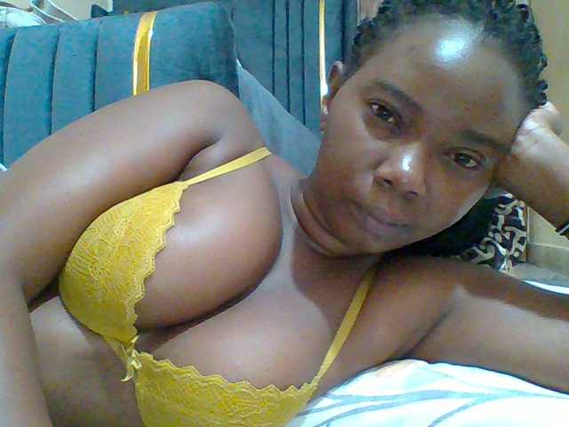 Sexyebonygal