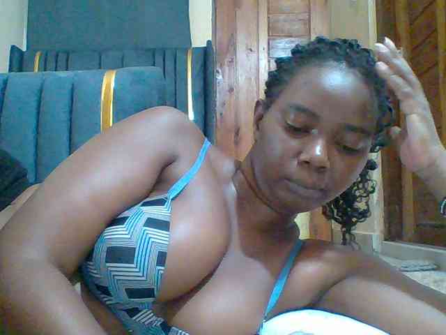 Sexyebonygal webcam