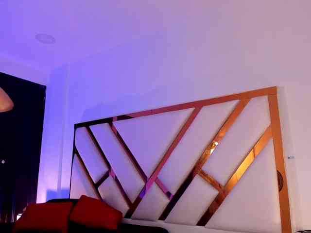 aron-cruz Live Webcam on BongaCams