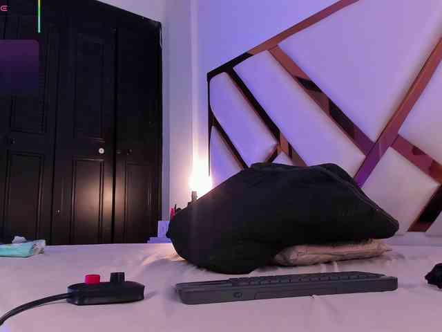 aron-cruz Sex Cam Show