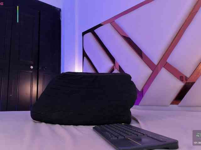 aron-cruz Sex Cam Show