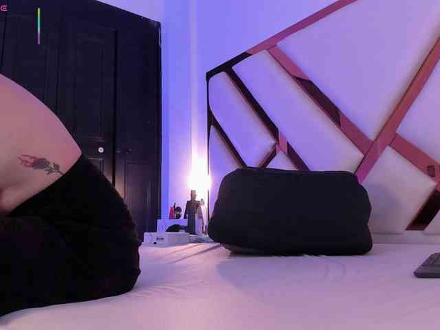 aron-cruz Sex Cam Show