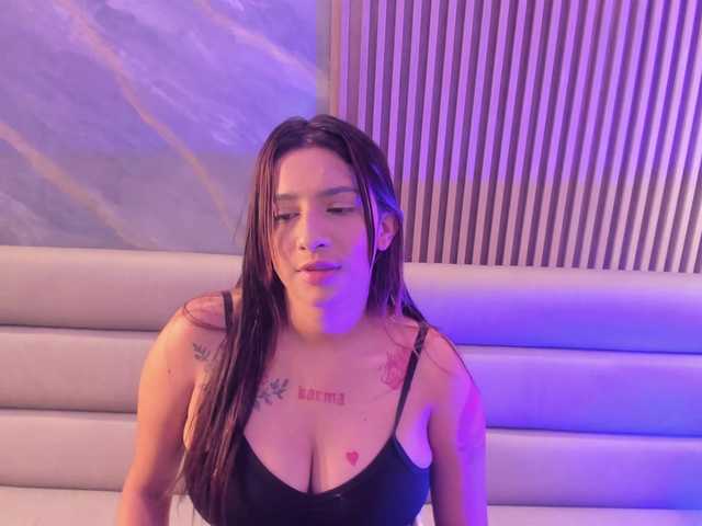 Sex chat gratuit in direct cu SofiTattoo pe BongaCams