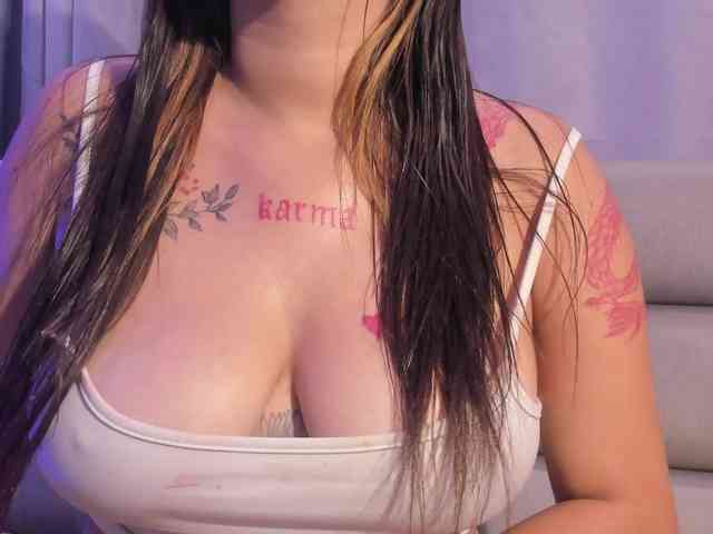 SofiTattoo webcam