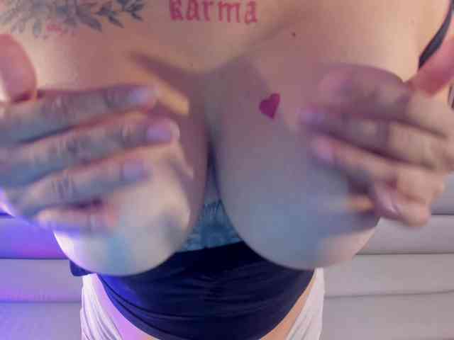 SofiTattoo webcam