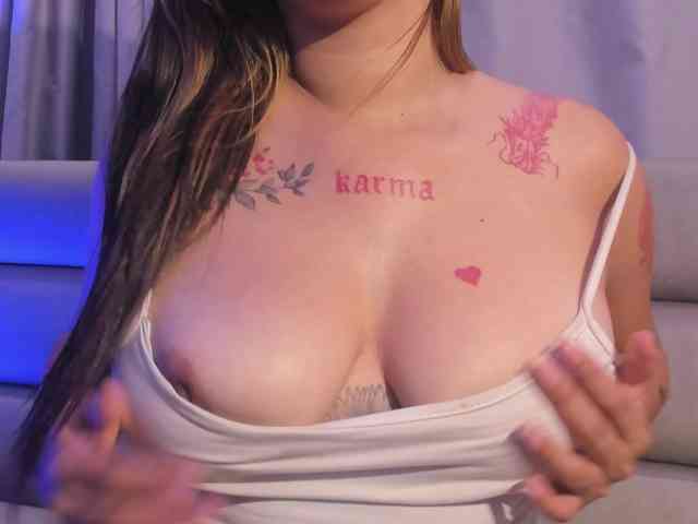 SofiTattoo webcam