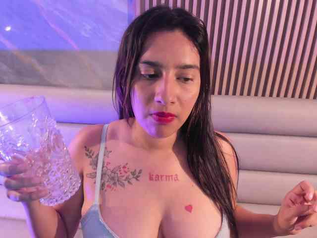 sofitattoo's live room