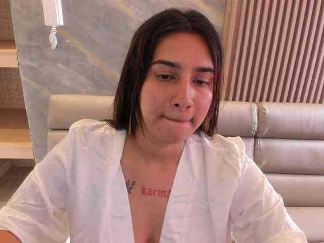 SofiTattoo webcam