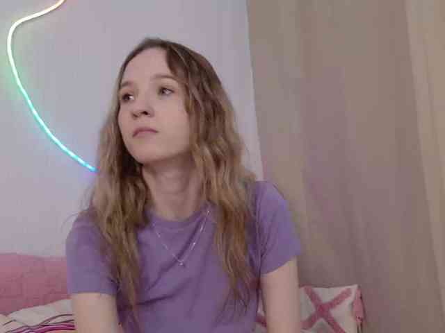 b4by-Emilia webcam