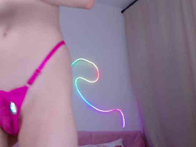 b4by-Emilia webcam