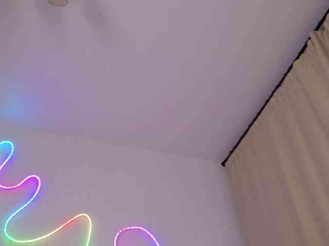 b4by-Emilia webcam