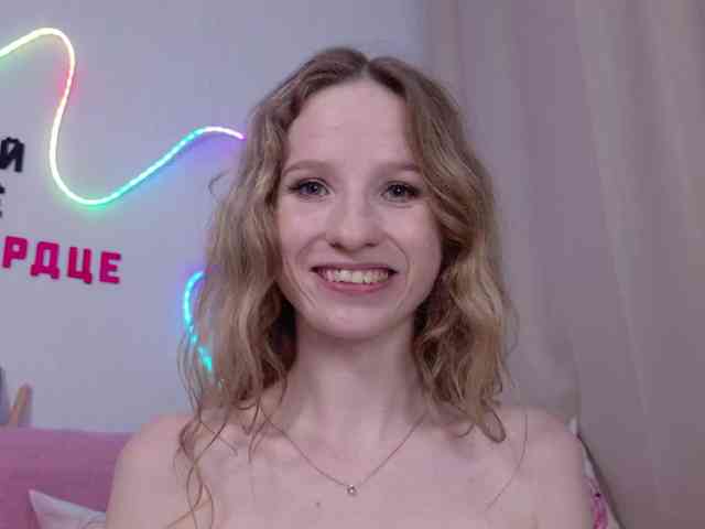 b4by-Emilia webcam
