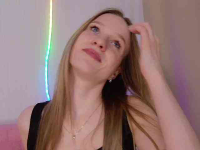 b4by-Emilia webcam
