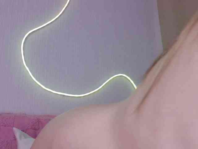 b4by-Emilia webcam