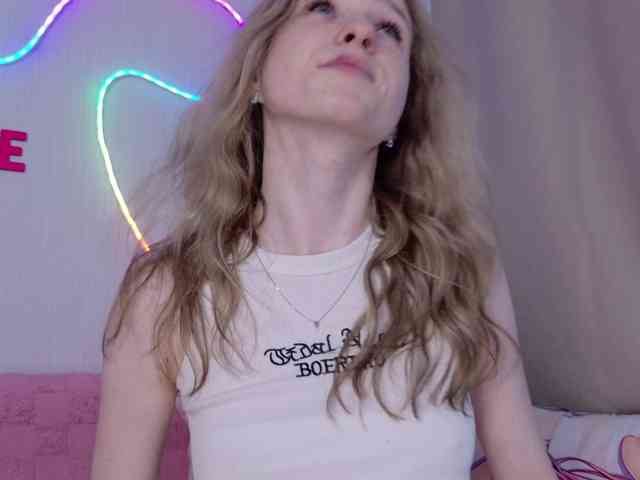 b4by-Emilia webcam