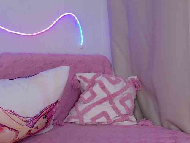 b4by-Emilia webcam